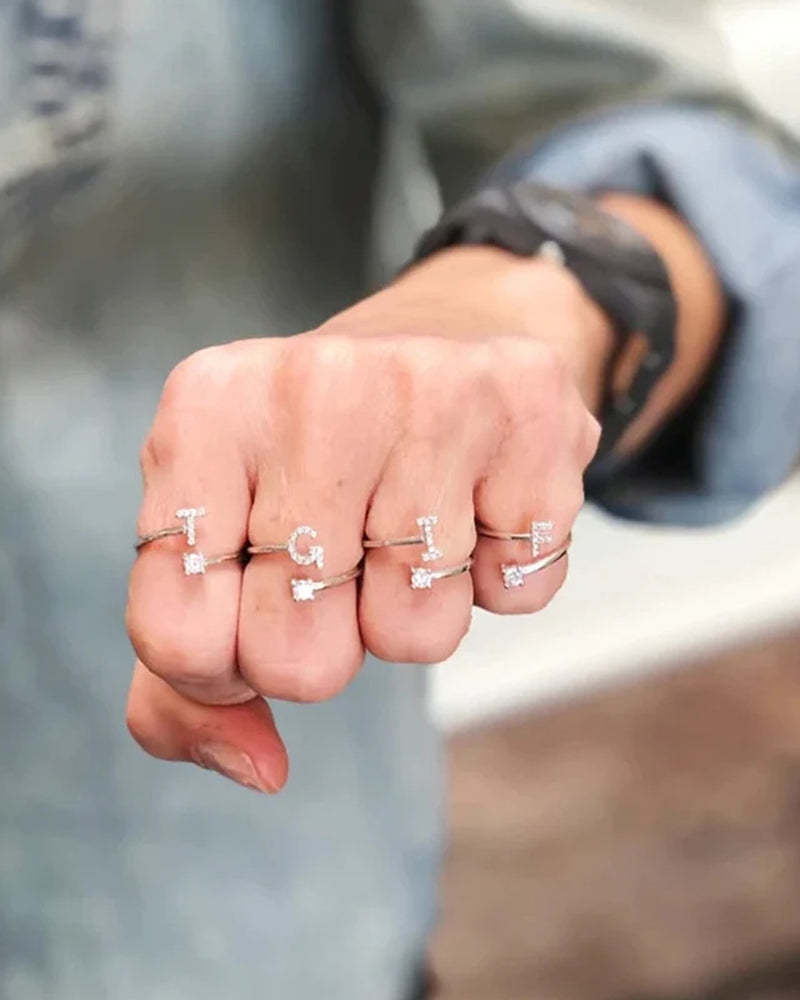 Bague ouverte en zircon avec initiales 5