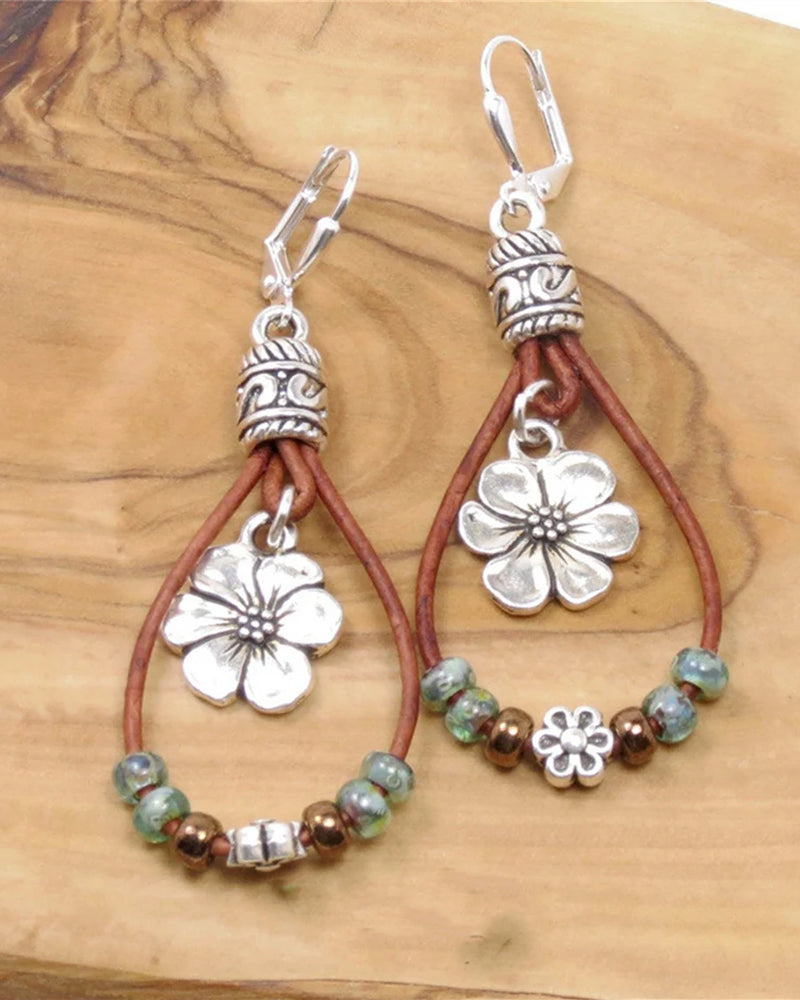 Boucles d'oreilles simples en cuir boho avec fleur en corde 1