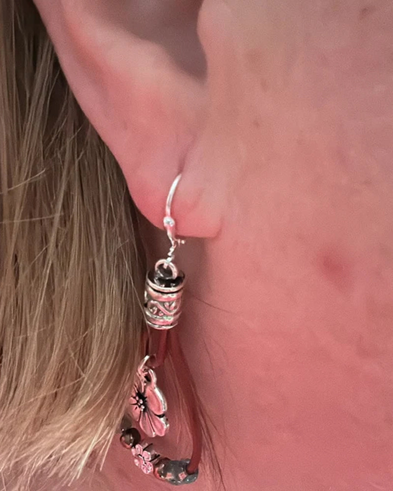 Boucles d'oreilles simples en cuir boho avec fleur en corde 3
