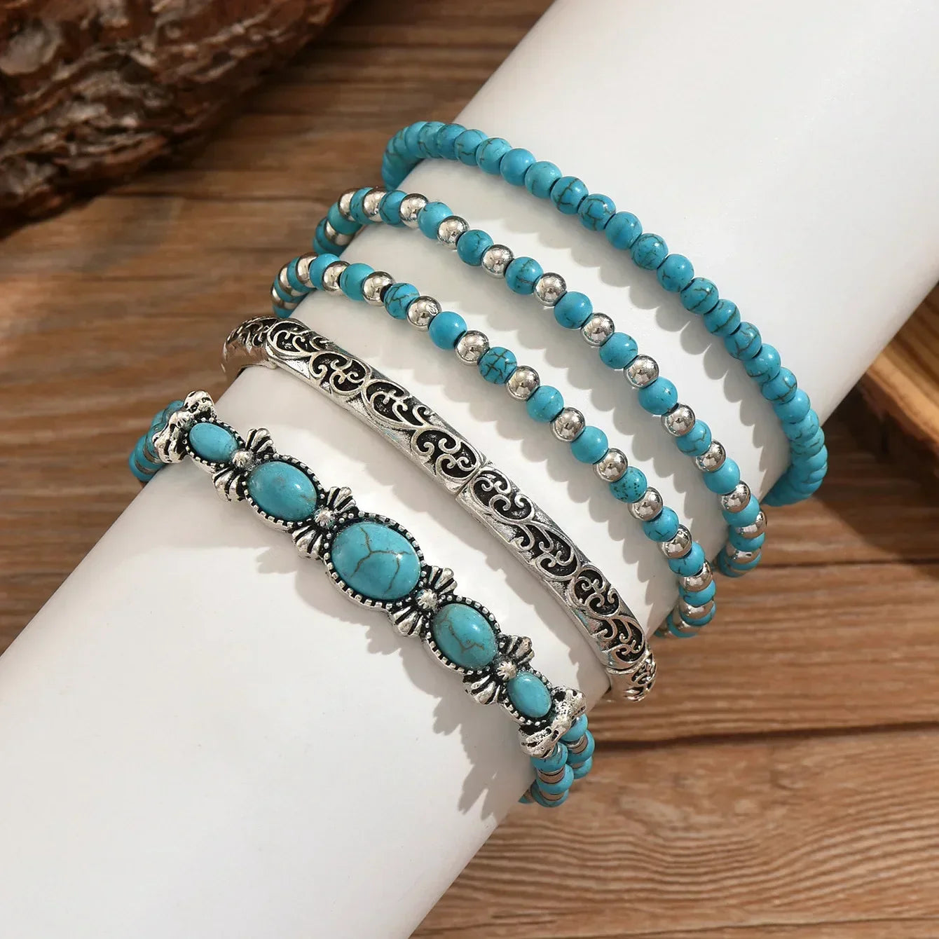 Ensemble de bracelets boho avec des perles turquoises