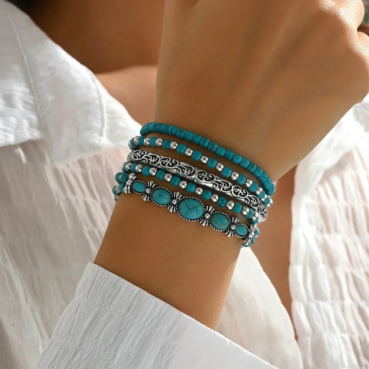 Ensemble de bracelets boho avec des perles turquoises